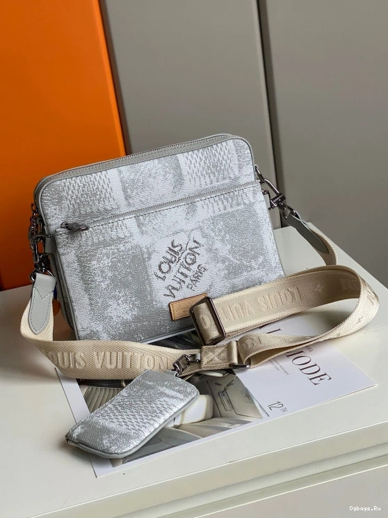 VUITTON TRIO MESSENGER LOUIS 0414